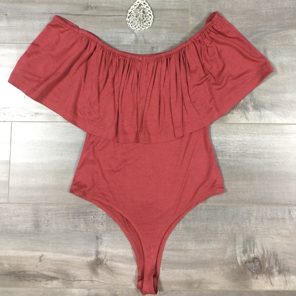 Off shoulder top - Picture 4 of 4